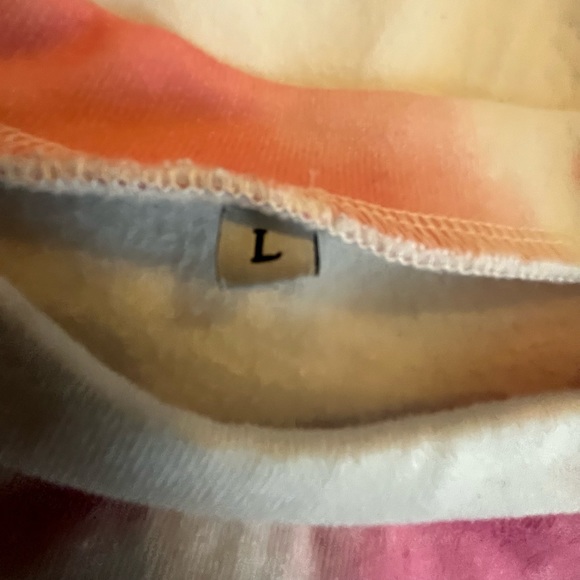 PINK TIE DYE JEWERL HEARTS CREWNECK - Picture 3 of 4